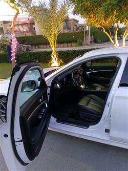 جنسس G70